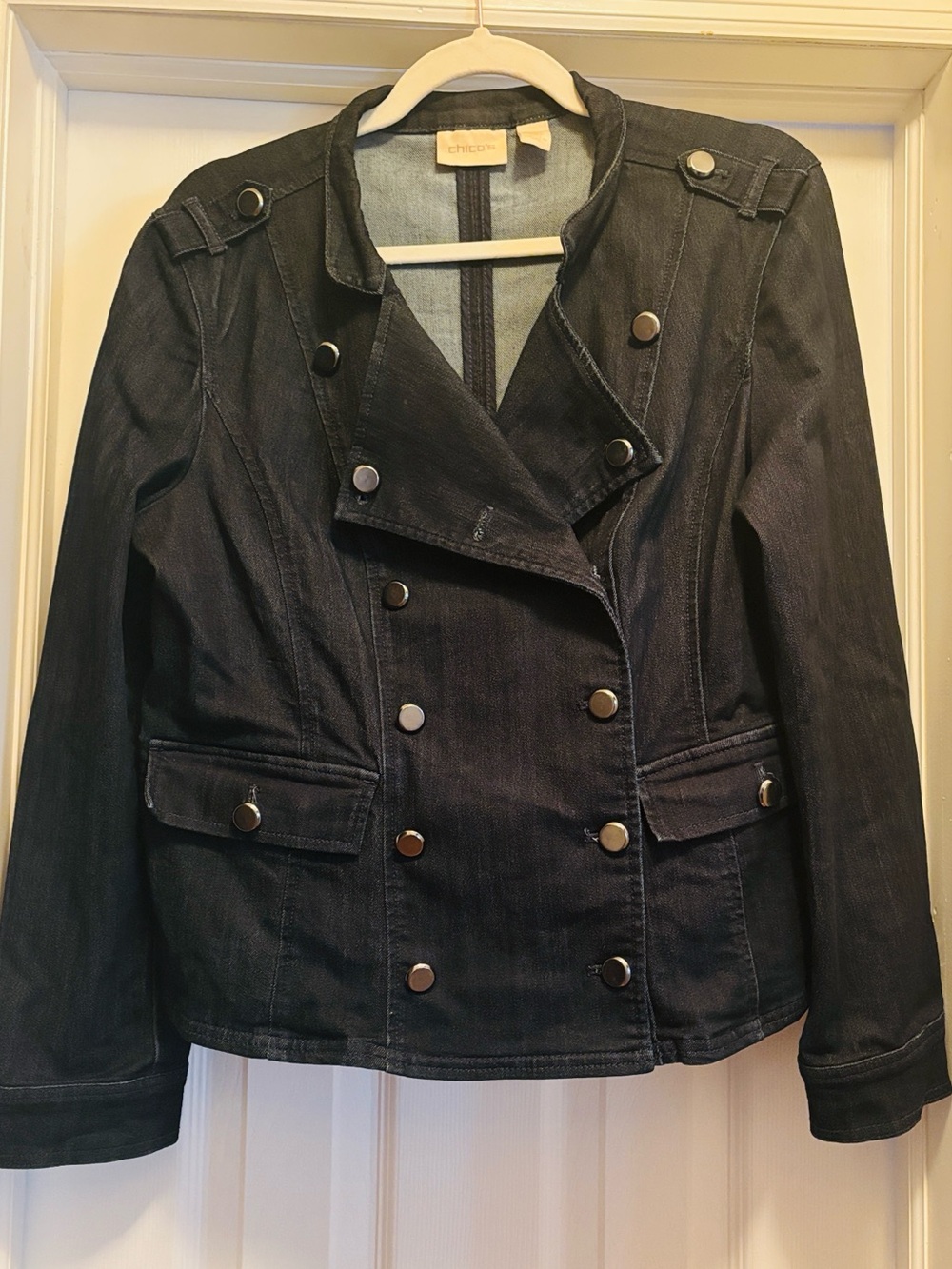 Gently used, CHICO’S Double-Breasted Dark Denim Blazer Jacket 💙
